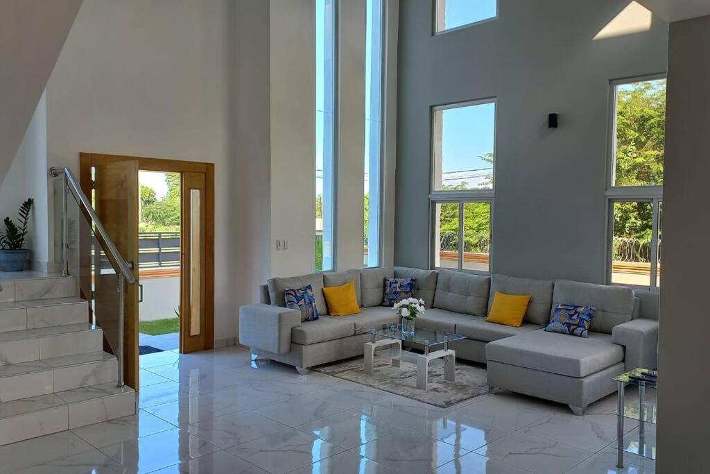 5 Star Villa Minutes From Airport And Beaches Sosúa Εξωτερικό φωτογραφία